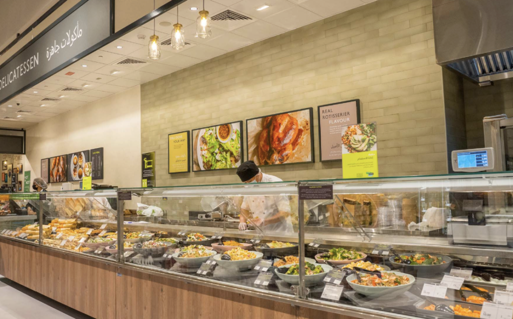 スーパーのデリコーナー